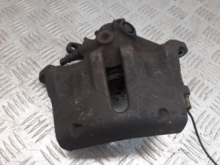 суппорт передний правый Citroen C5 1 поколение 2004