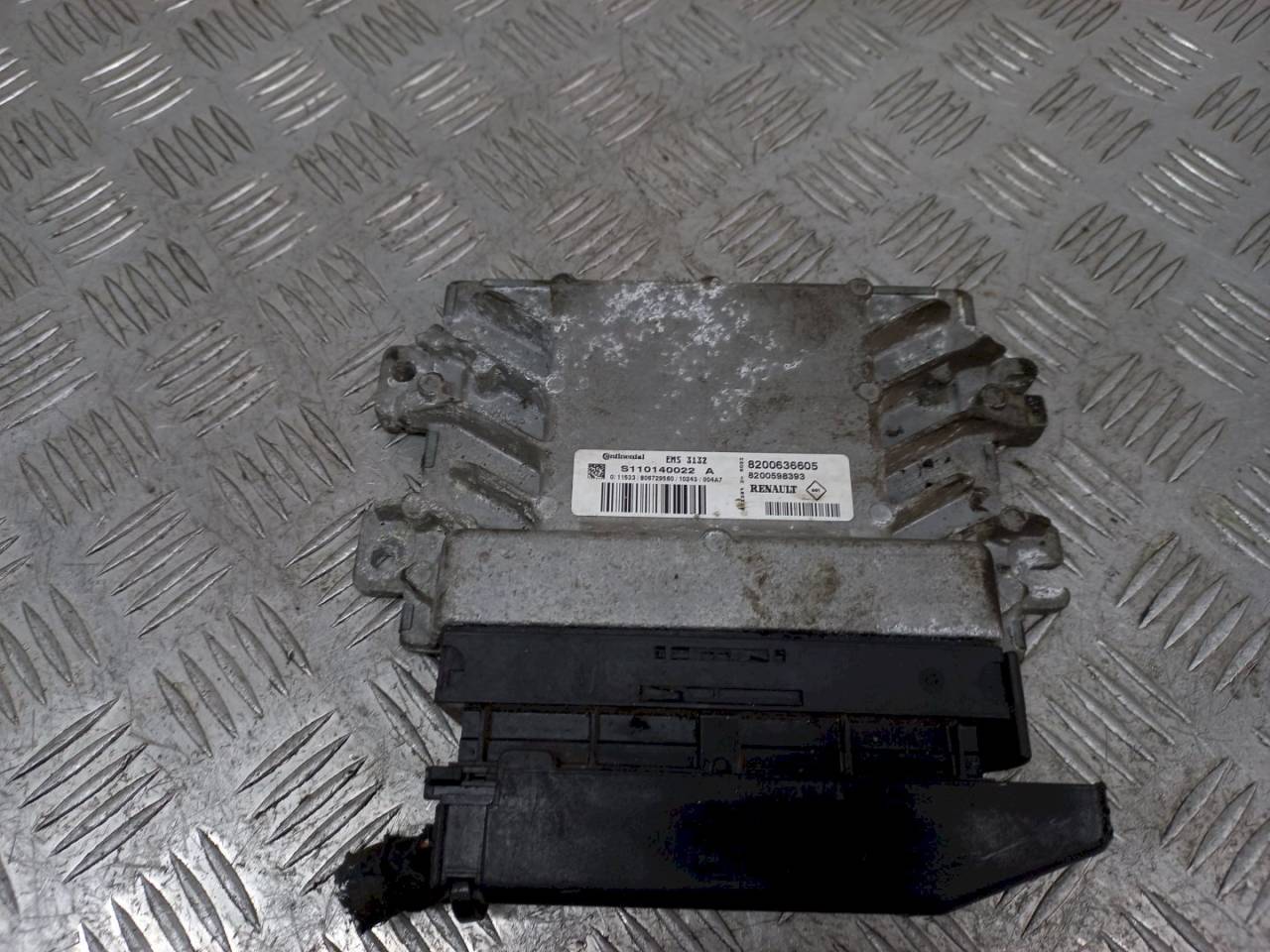 блок управления двигателем Renault Logan 1 поколение 2007, 1.6 л., i, 8200636605 - фото №1