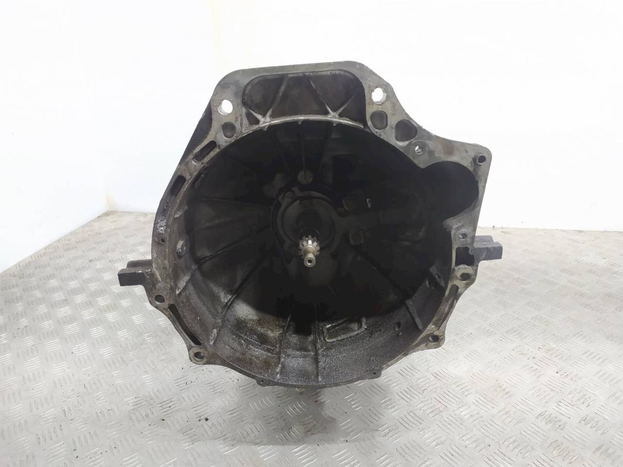 КПП механическая (МКПП) IVECO Daily 3 поколение 2004, 2.3 л., JTD, дизель - фото №1