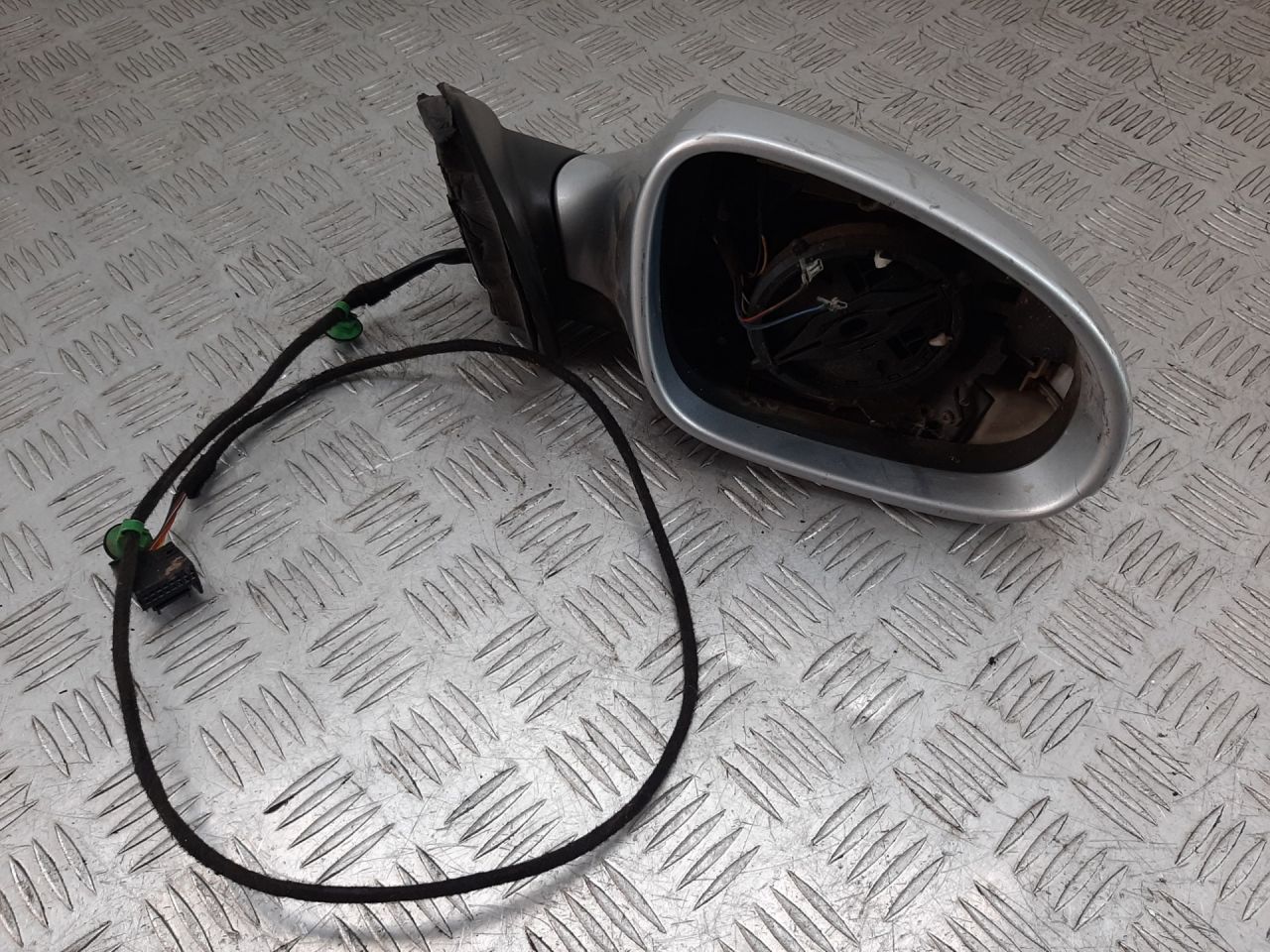 зеркало наружное правое Volkswagen Passat B6 2006, - - фото №1