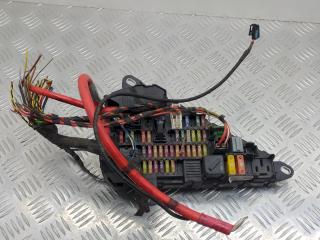 блок предохранителей BMW 5 серия E60/E61 2003, 2.2 л., i, 690659905