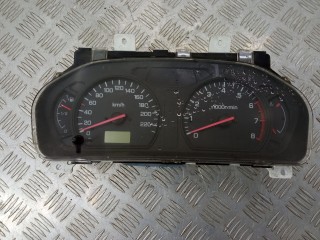 щиток приборов (приборная панель) Mitsubishi Space Wagon 3 поколение (Typ N50) 2000, 2.4 л., 4G64 (12V), бензин, МКПП