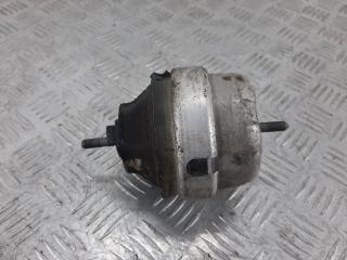 подушка крепления двигателя Volkswagen Passat B5 1999, 1.8 л., Ti, 8D0199379J