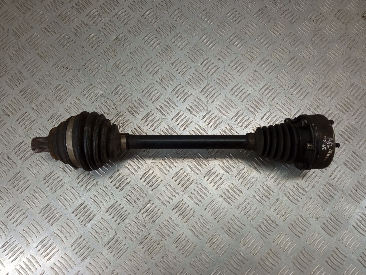 полуось передняя левая (приводной вал, ШРУС) Volkswagen Golf 5 поколение 2007, 1.9 л., BLS, дизель, 1K0407271BL - фото №1