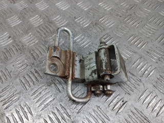 петля двери Volkswagen Passat B5 2000, 8L3831411