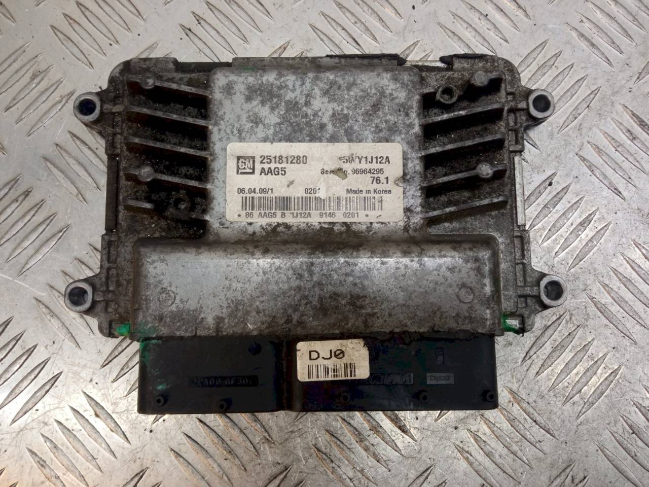 блок управления двигателем Chevrolet Cruze 1 поколение 2010, 1.8 л., i, 25181280 - фото №1