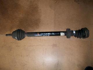 полуось передняя правая (приводной вал, ШРУС) Volkswagen Golf 3 поколение 1995, 1.6 л., i