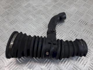 патрубок воздушного фильтра Ford Focus 2 поколение 2008, 1.6 л., TDCi, 3M519A673M