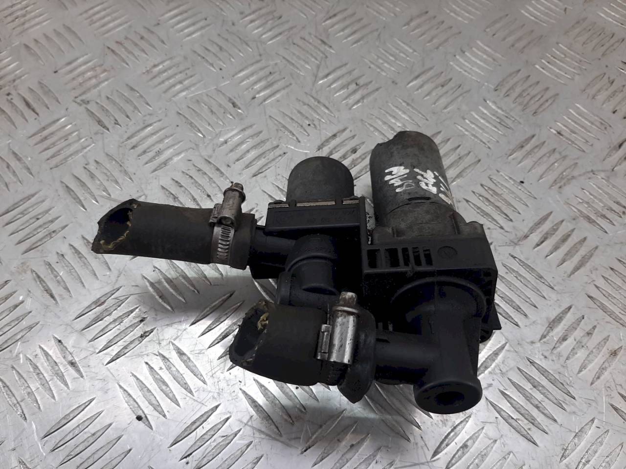 кран отопителя (печки) BMW 3 серия E46 2001, 1147412149 - фото №1