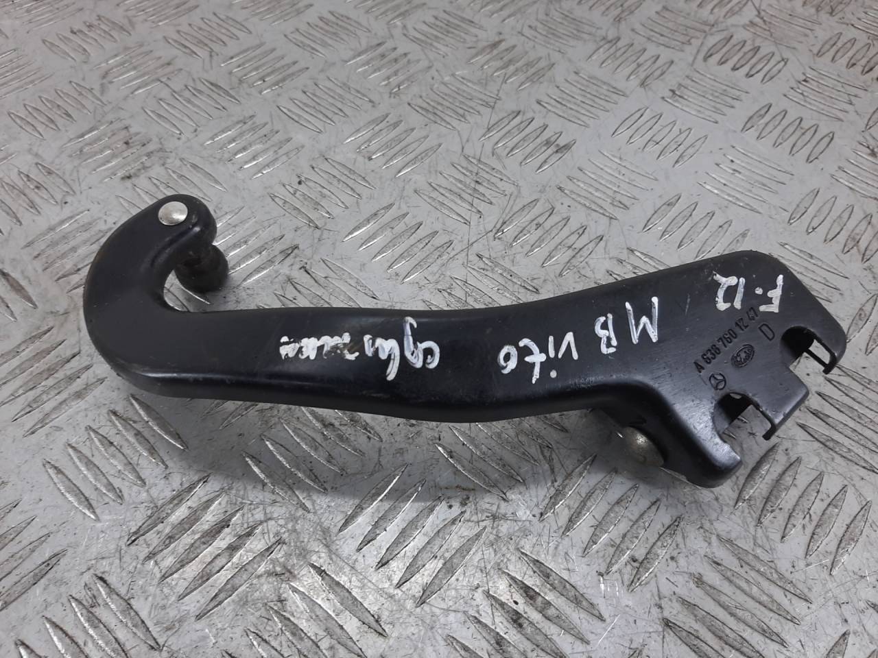 ролик двери сдвижной Mercedes-Benz Vito W638 2002, 2.3 л., OM 601.942, дизель, 5МКПП, A6387601247 - фото №1