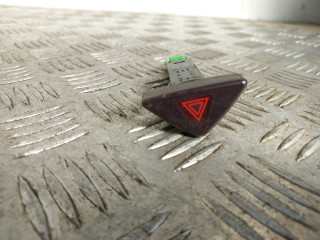 кнопка аварийной сигнализации Volvo V70 2 поколение 2002, 2.4 л., B 5244 T3, бензин, МКПП, 9441045