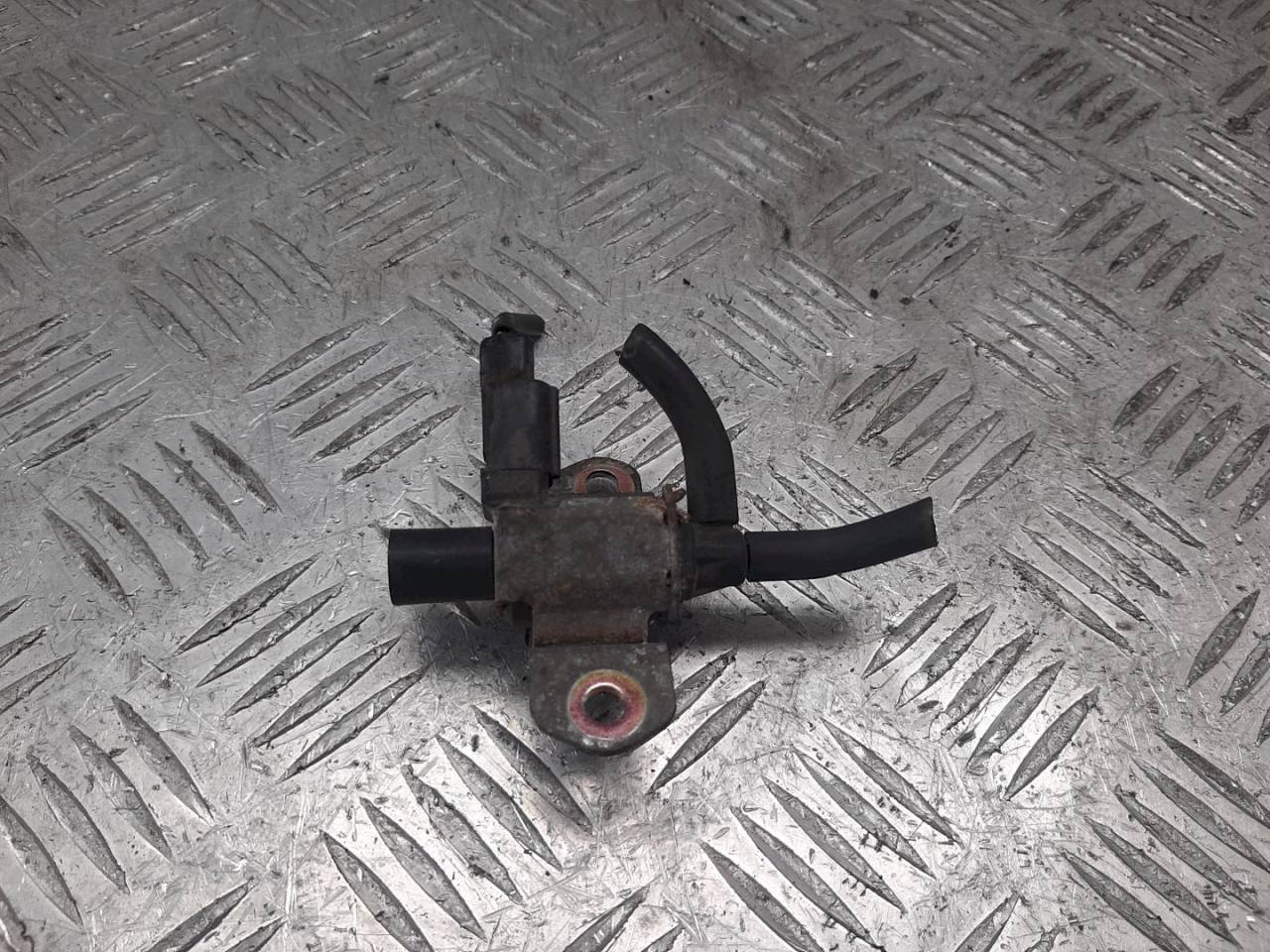 клапан вакуумного управления Ford Mondeo 3 поколение 2003, 1.8 л., i, 1S7G-9J559-BA - фото №1