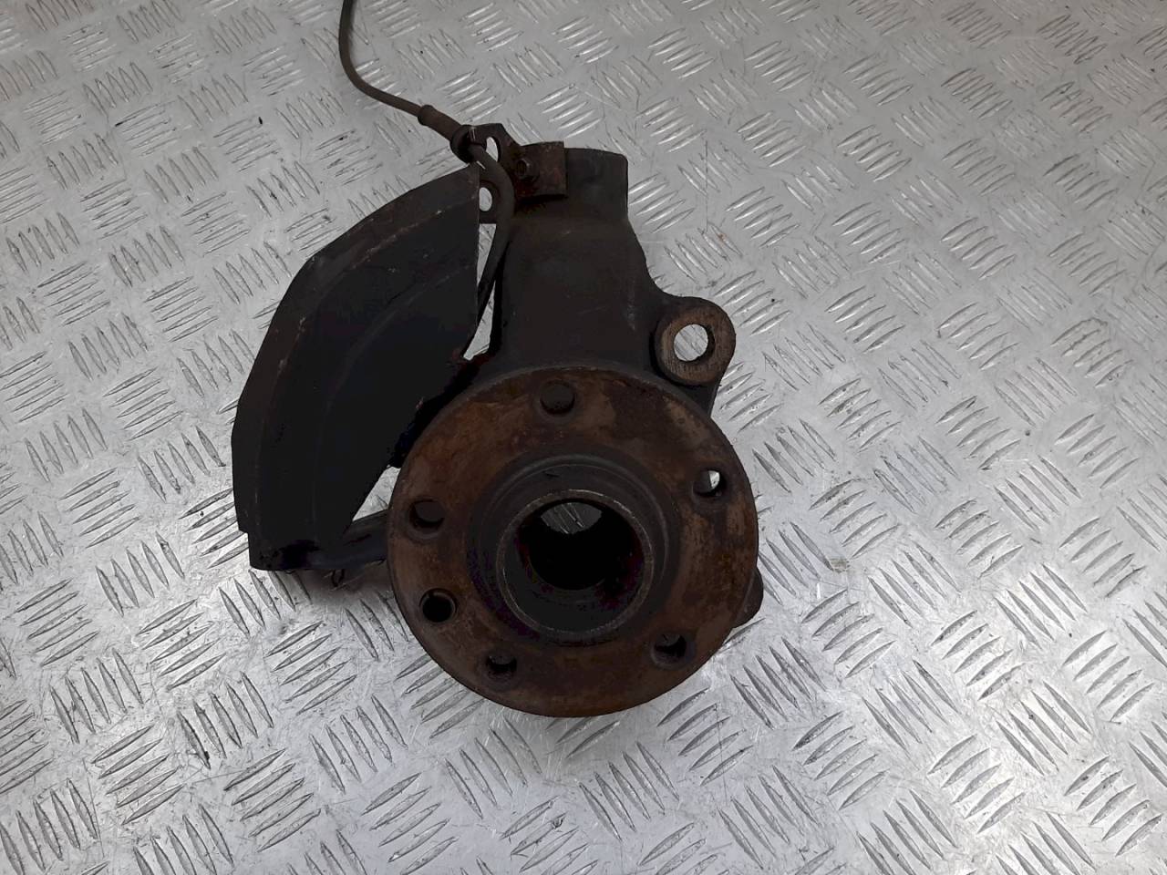 ступица передняя правая Volkswagen Sharan 1 поколение 1998 - фото №1