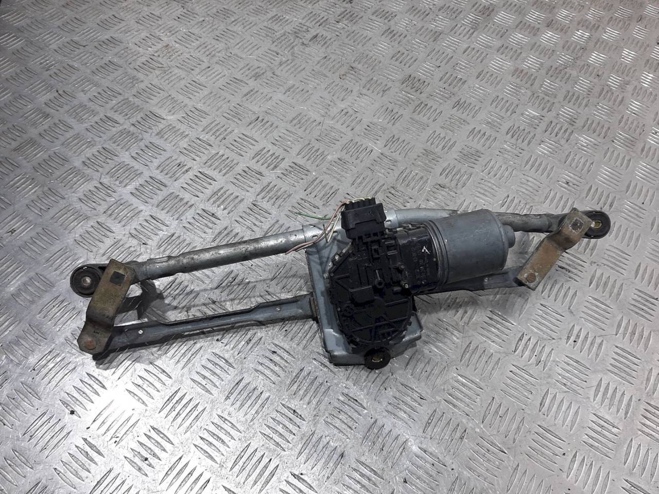 механизм стеклоочистителя (трапеция дворников) Citroen C5 1 поколение 2004, - - фото №1