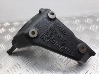 кронштейн (крепление) Volkswagen Passat B5 1997, 028130147B