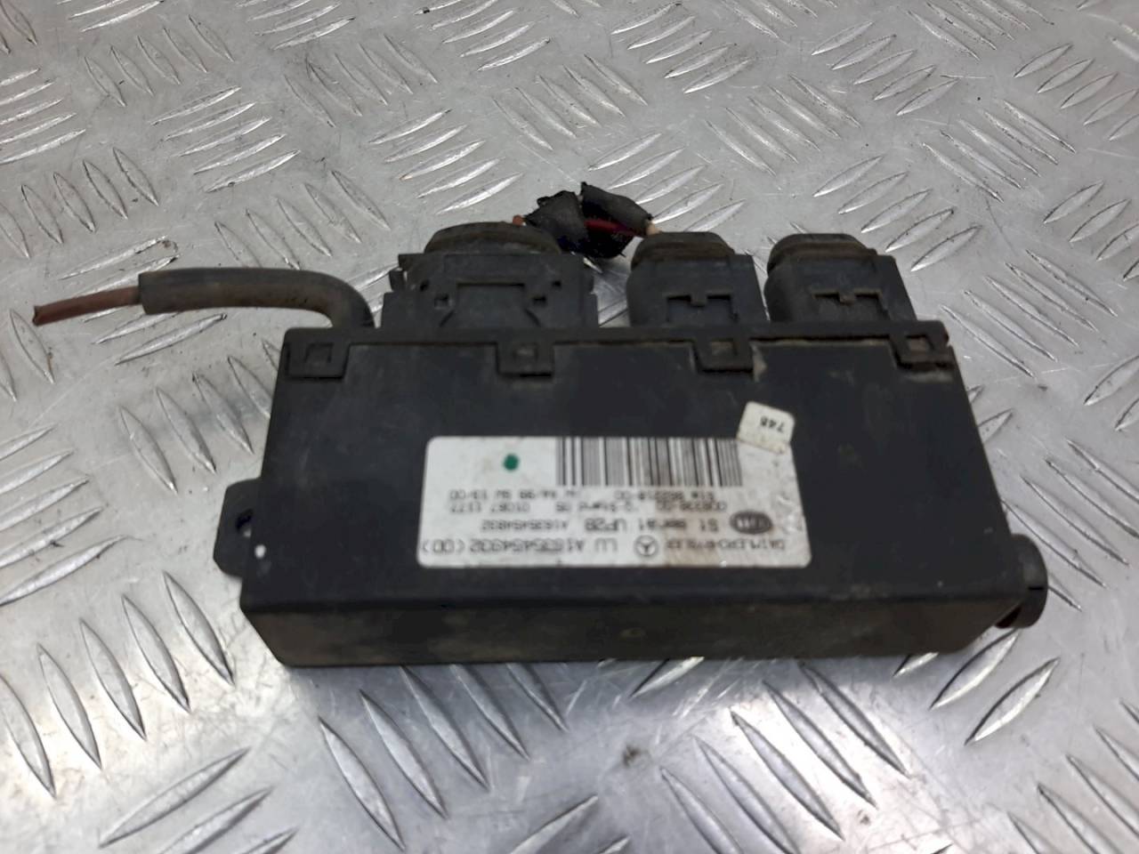 Блок управления ABS/ESP Mercedes-Benz M-Класс W163 2000, 2.7 л., CDi, дизель, -, A1635454932 - фото №1