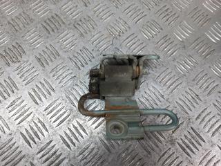 петля двери Volkswagen Passat B5 [рестайлинг] 2001, 4B0831412B