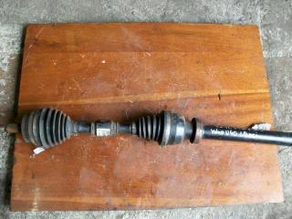 полуось передняя правая (приводной вал, ШРУС) Volvo V40 1 поколение [2-й рестайлинг] 2003, 1.9 л., DCi