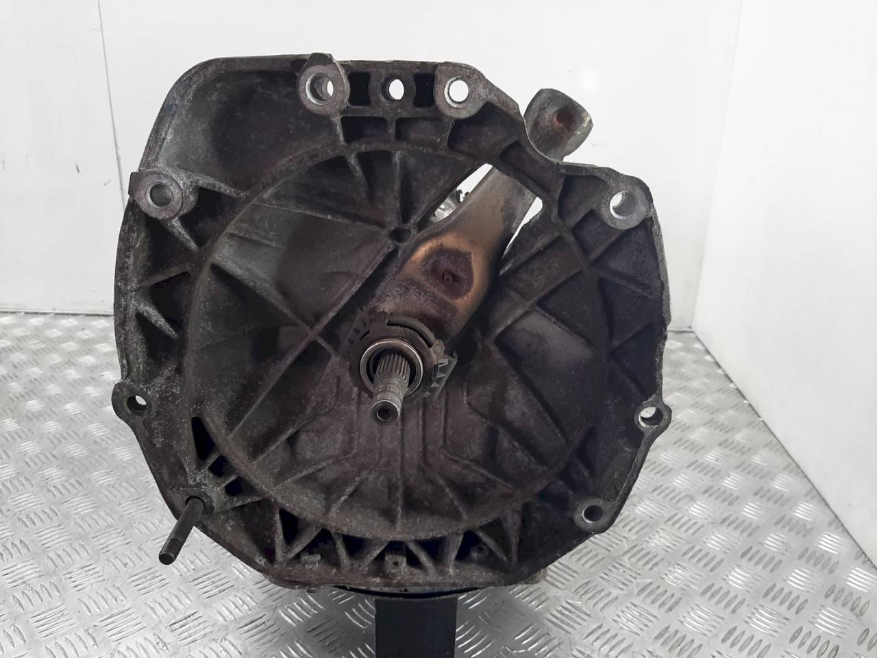 КПП механическая (МКПП) Alfa Romeo 146 1 поколение 1996, 1.6 л., i, бензин - фото №1