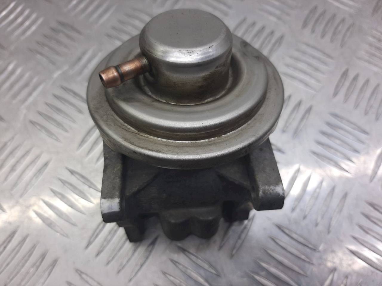 клапан EGR Volkswagen Passat B6 2006, 1.9 л., TDi, 038131501AF - фото №1