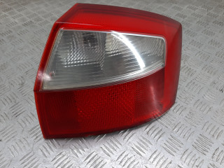 фонарь задний правый Audi A4 B6 2003, седан