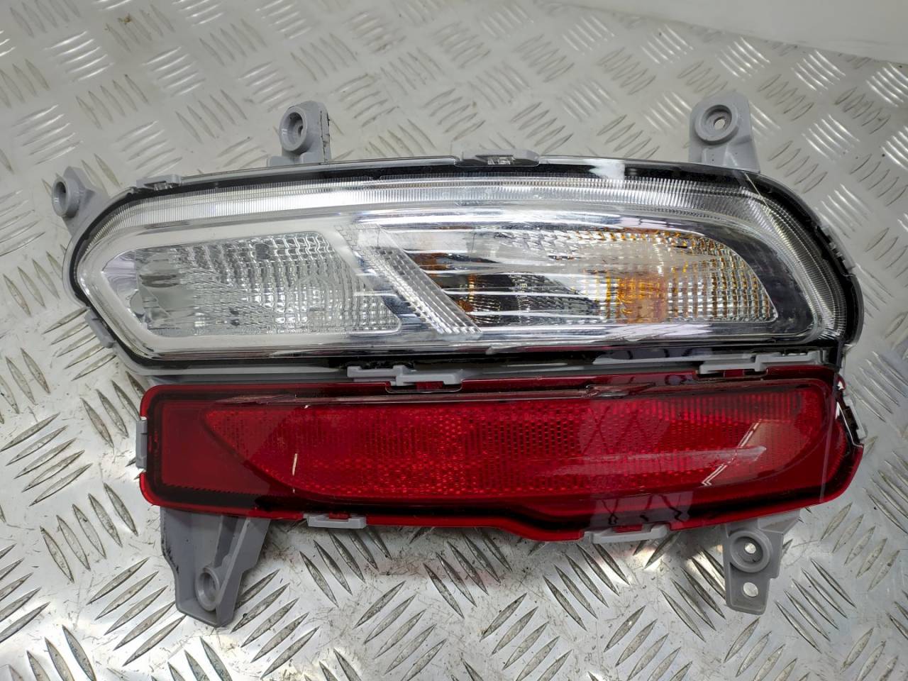 фонарь задний правый Kia 2019, R92406-D97 - фото №1