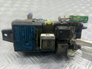 блок предохранителей Mitsubishi Space Star 1 поколение [рестайлинг] 2003, 1.3 л., i, MR318828