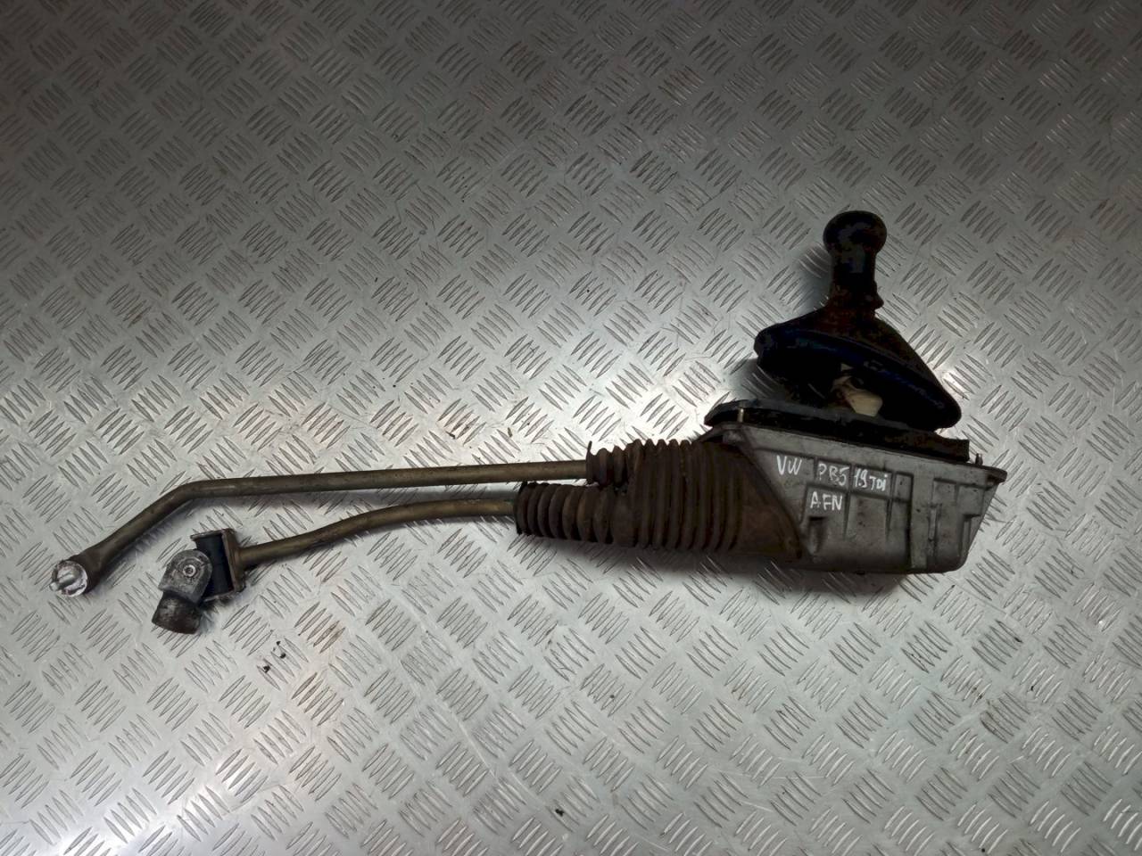 кулиса Volkswagen Passat B5 2000, 1.9 л., TDi, 4B0711025 - фото №1