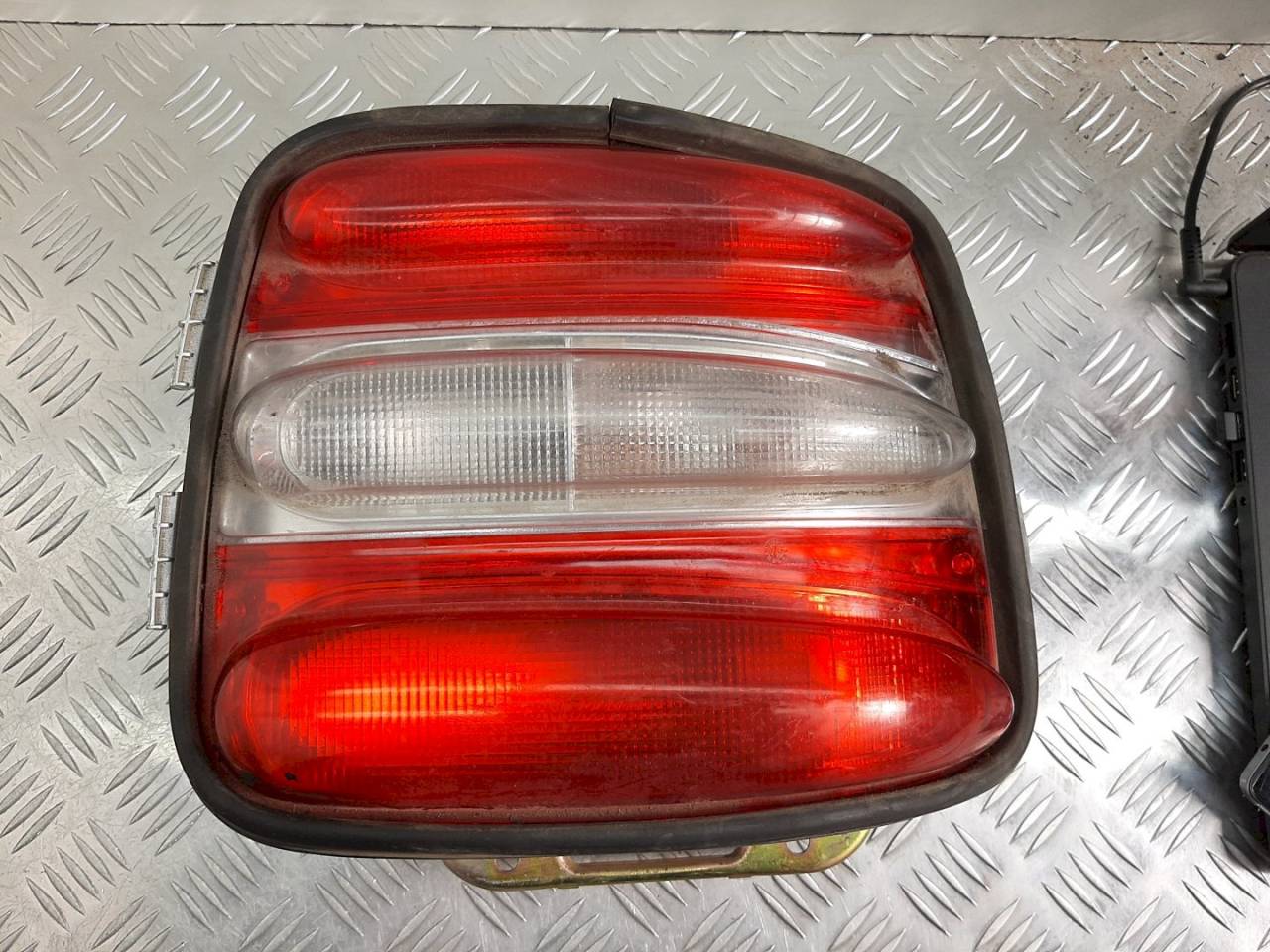 фонарь задний правый Fiat Brava 1 поколение 1995, 1.6 л., i, хетчбэк 5 дв., 37200748D - фото №1