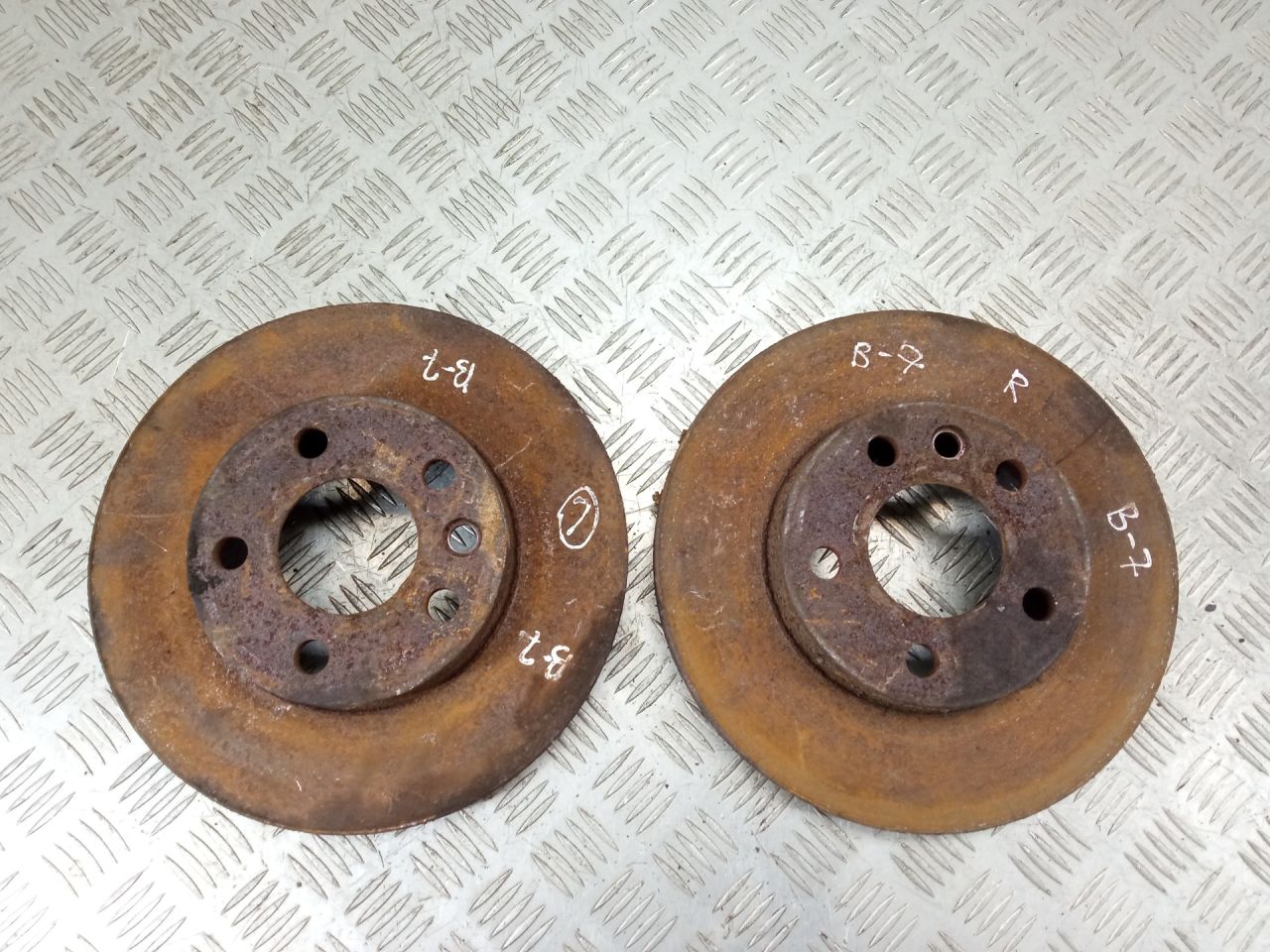 диск тормозной передний Volkswagen Transporter T4 2002, 2.5 л., ACV, дизель, МКПП - фото №1