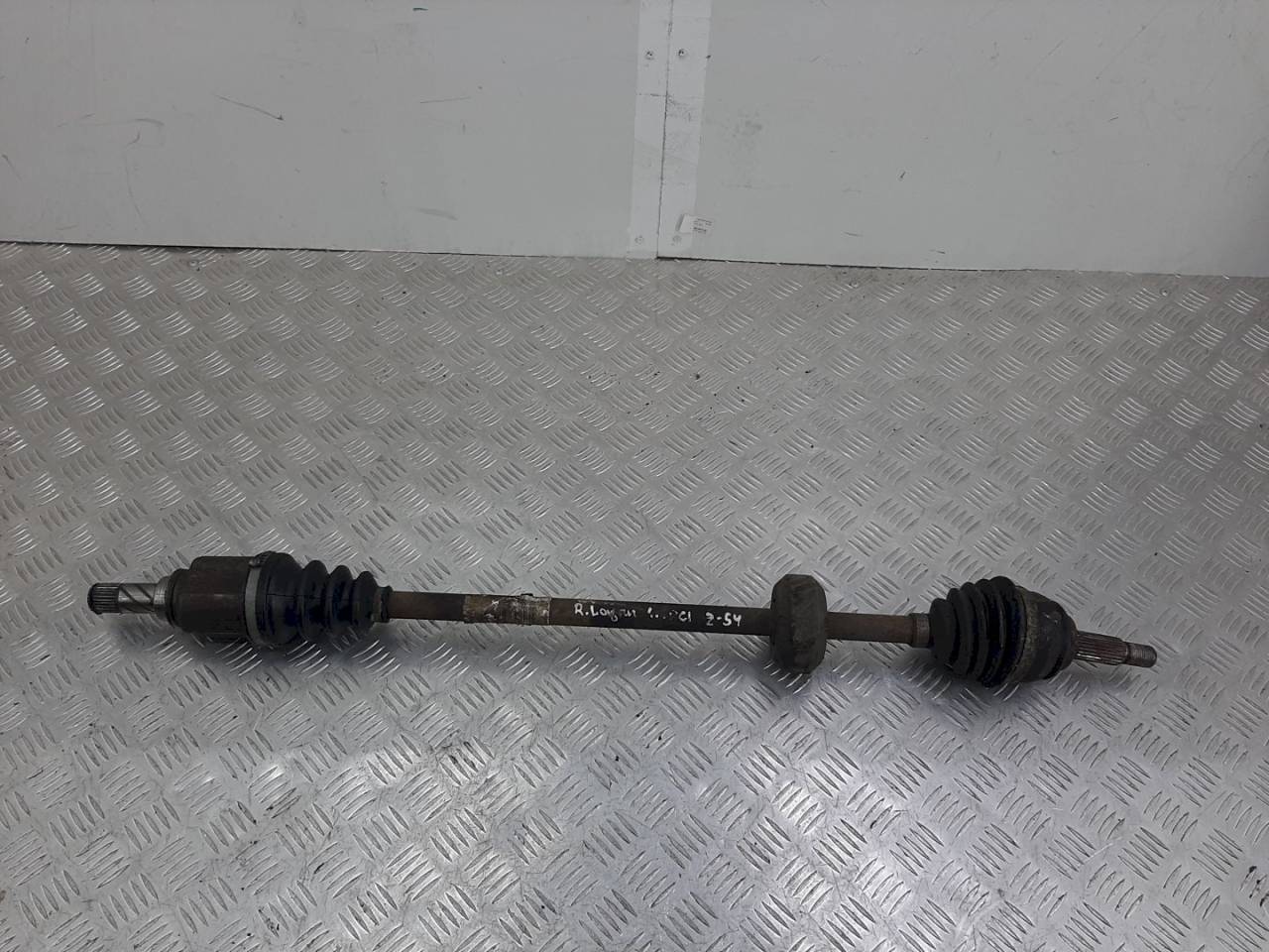 полуось передняя правая (приводной вал, ШРУС) Renault Logan 1 поколение 2008, 1.5 л., DCi, дизель, - - фото №1