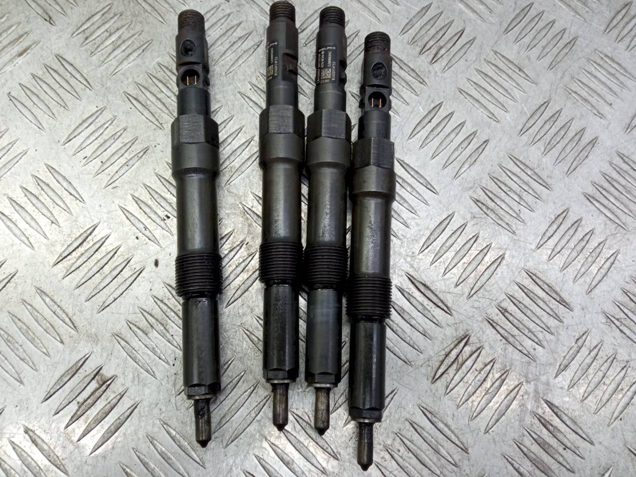 форсунка Ford Mondeo 3 поколение 2003, 2.0 л., TDCi, 4S7Q9K546BD - фото №1