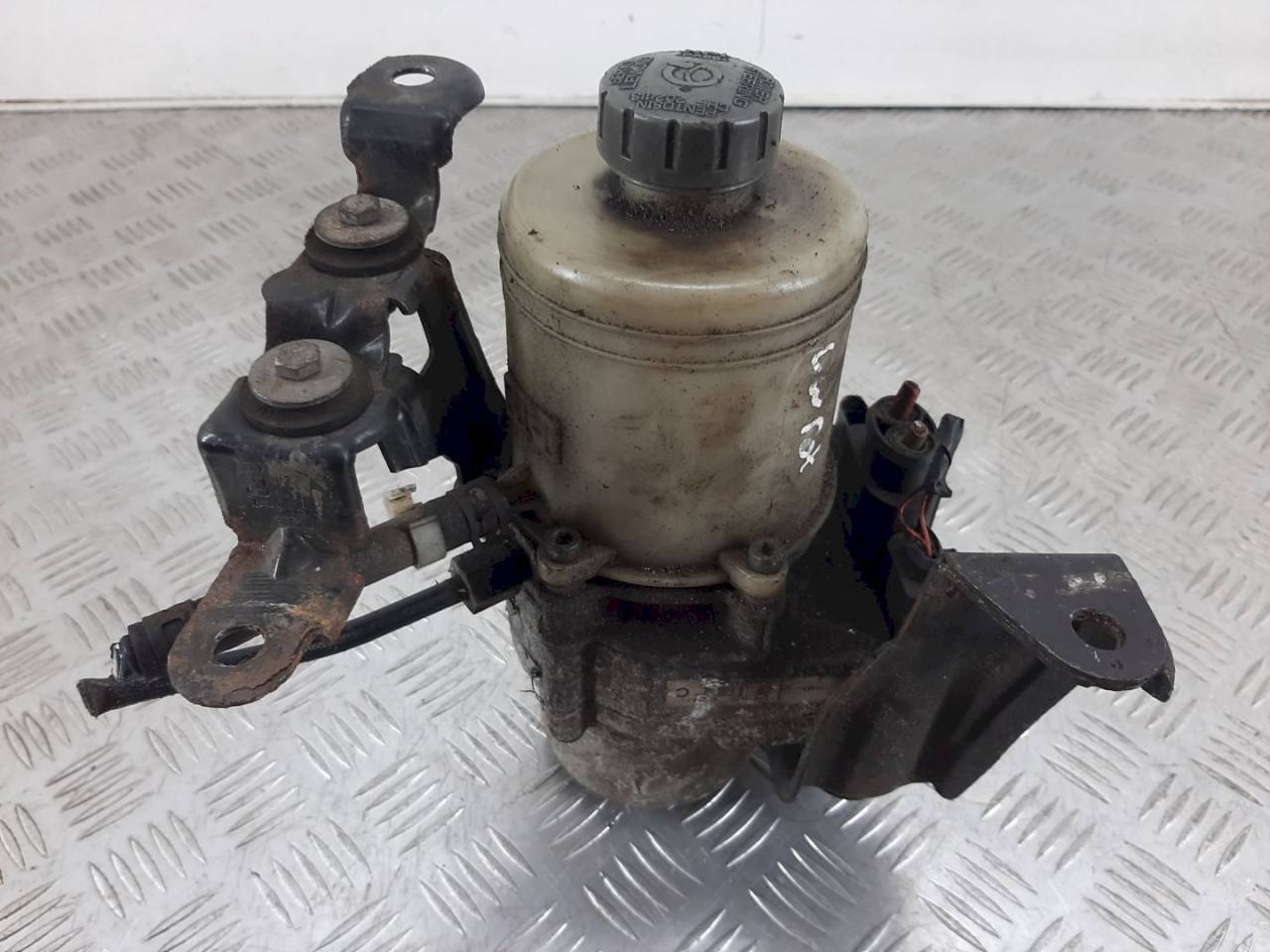 электрогидроусилитель руля Volkswagen Fox 2 поколение 5Z 2009, 6Q0423155AJ - фото №1