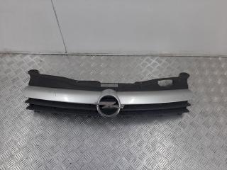 решетка радиатора Opel Astra H 2005, 13108463