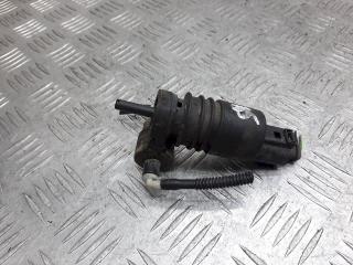 насос (моторчик) омывателя стекла Volkswagen Passat B5 2000