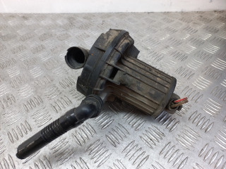 насос продувки катализатора Volkswagen Golf 4 поколение 2004, 1.6 л., i, бензин, 06A131333C