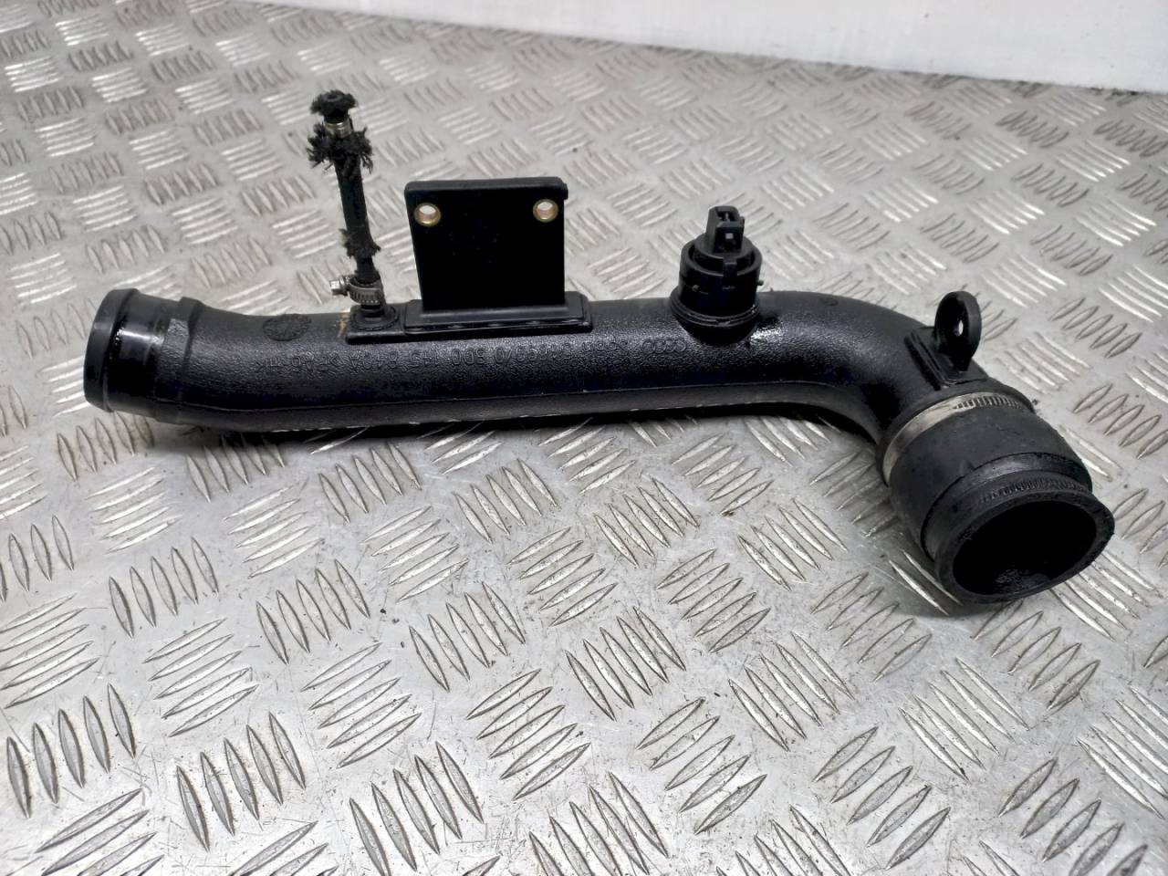 гофра инжектора Audi A4 B5 1998, 1.9 л., TDi, седан, 8D0145840A - фото №1