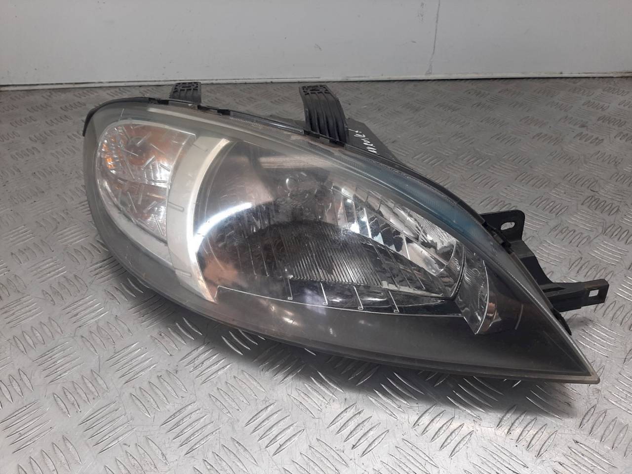 фара правая Chevrolet Lacetti 1 поколение 2007 - фото №1