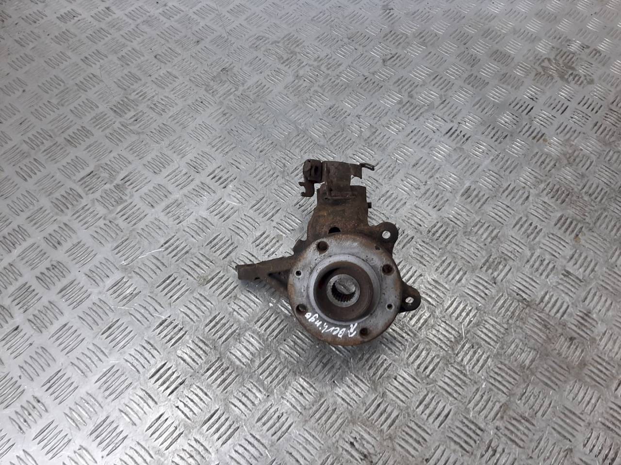 ступица передняя правая Citroen Berlingo 1 поколение (M49) 2002 - фото №1