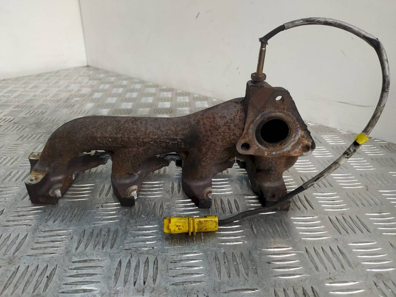 коллектор выпускной Renault Megane 2 поколение 2005, 1.9 л., DCi, 8-426549 - фото №1