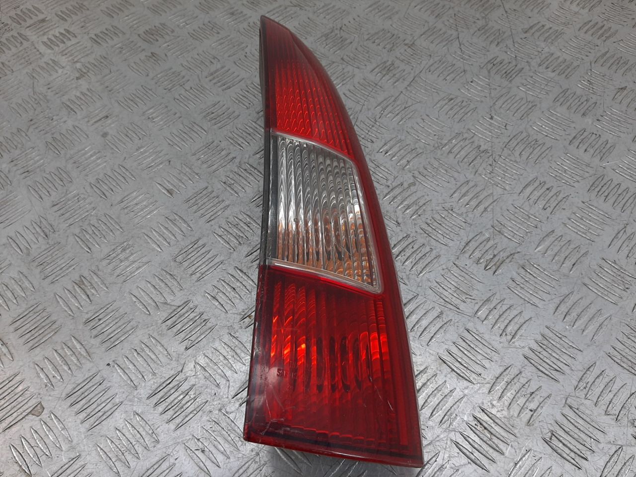 фонарь задний правый Volvo V70 2 поколение 2001, 2.4 л., i, B 5244 S, бензин - фото №1