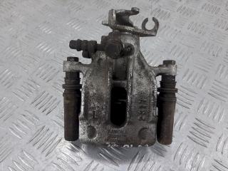 суппорт задний правый Volvo V40 1 поколение 1999