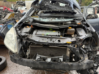 Opel Zafira 2 поколение (B) [рестайлинг]
