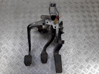 узел педальный (блок педалей) Volkswagen Passat B5 2000, 8D1721117E