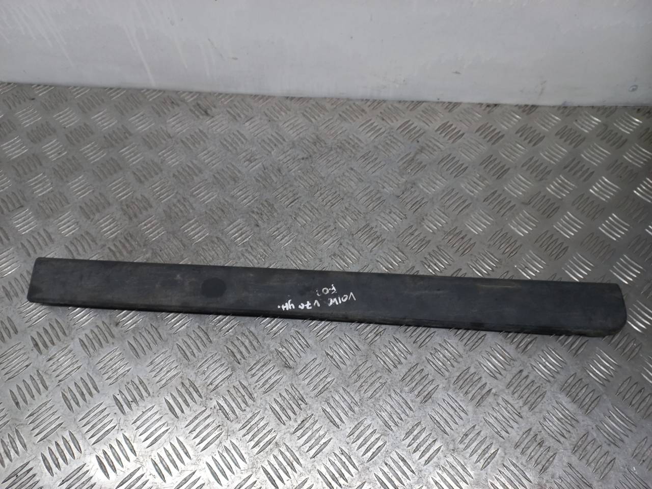 молдинг двери задней левой Volvo V70 2 поколение 2002, 2.4 л., B 5244 T3, бензин, МКПП, 9484227 - фото №1