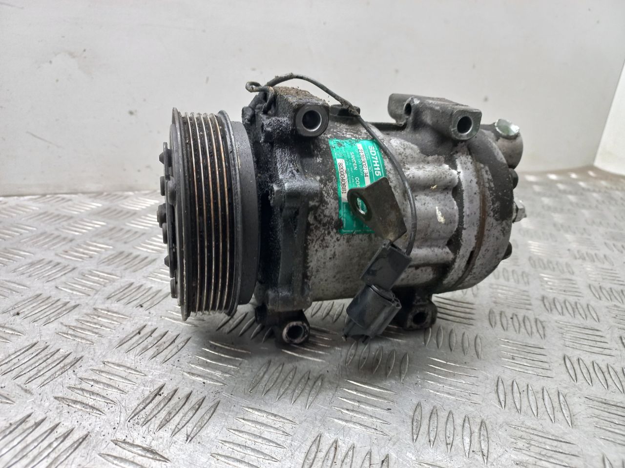 компрессор кондиционера Renault Laguna 2 поколение 2002, 1.9 л., DCi, дизель, 8200040681 - фото №1