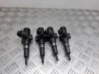 форсунка Volkswagen Passat B6 2008, 2.0 л., TDi, 03G130073B