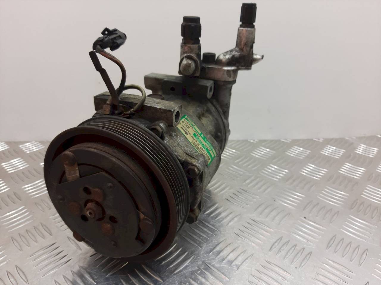 компрессор кондиционера Alfa Romeo 147 1 поколение 2004, 1.6 л., i, 60653652 - фото №1