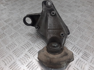 кронштейн КПП Audi A4 B5 1999, 1.8 л., i, бензин, 8D0399114S