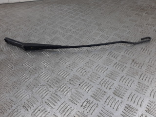 щеткодержатель (поводок стеклоочистителя, дворник) Volkswagen Transporter T4 2001, 701955410A